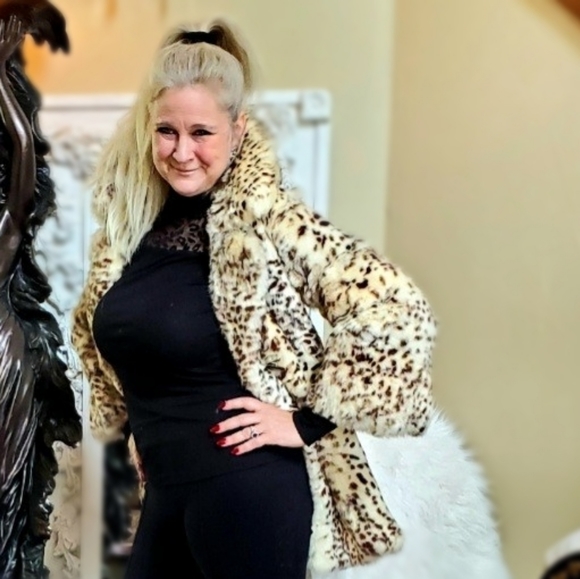 Gorgeous Rabbit Fur Coat with Bobcat Print sz Sm - Picture 12 of 17